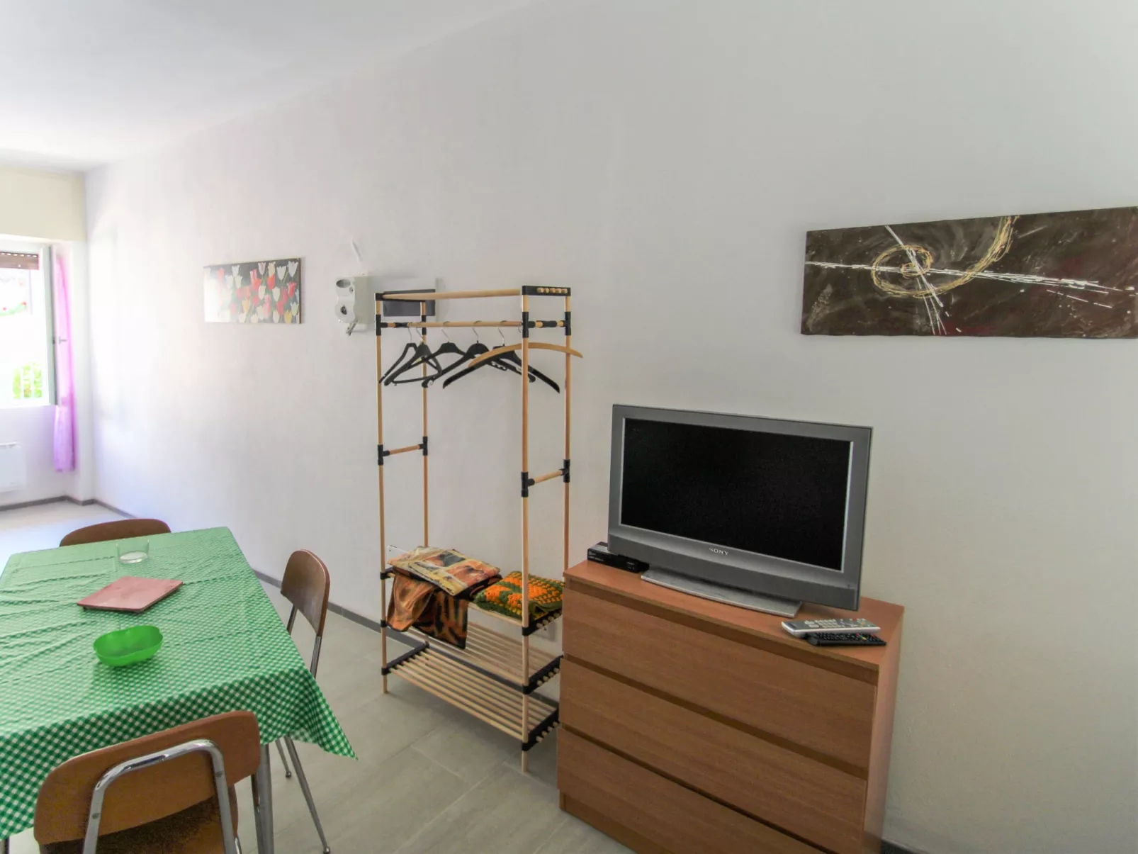 Borghetto-Inside