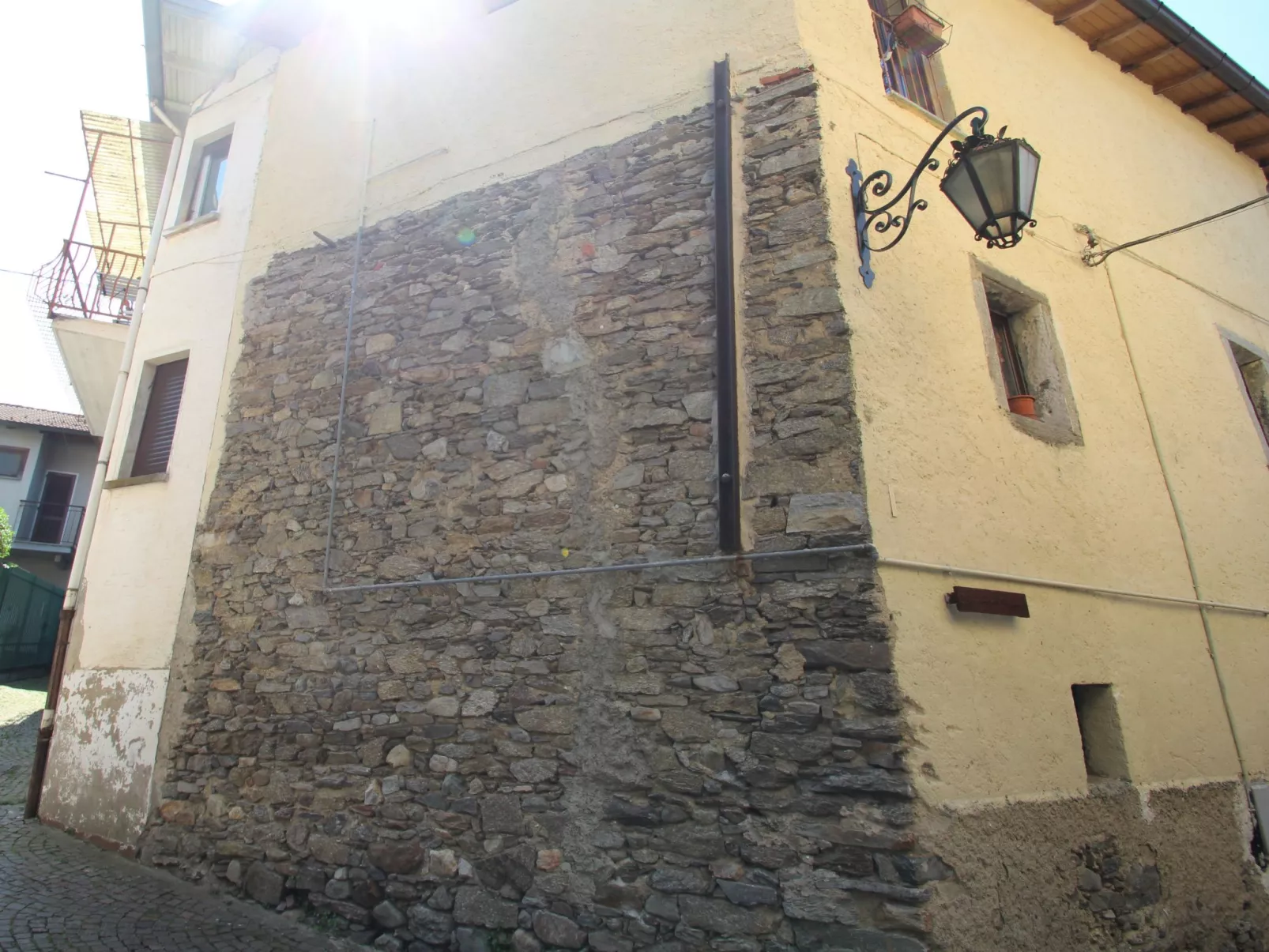 Borghetto-Outside