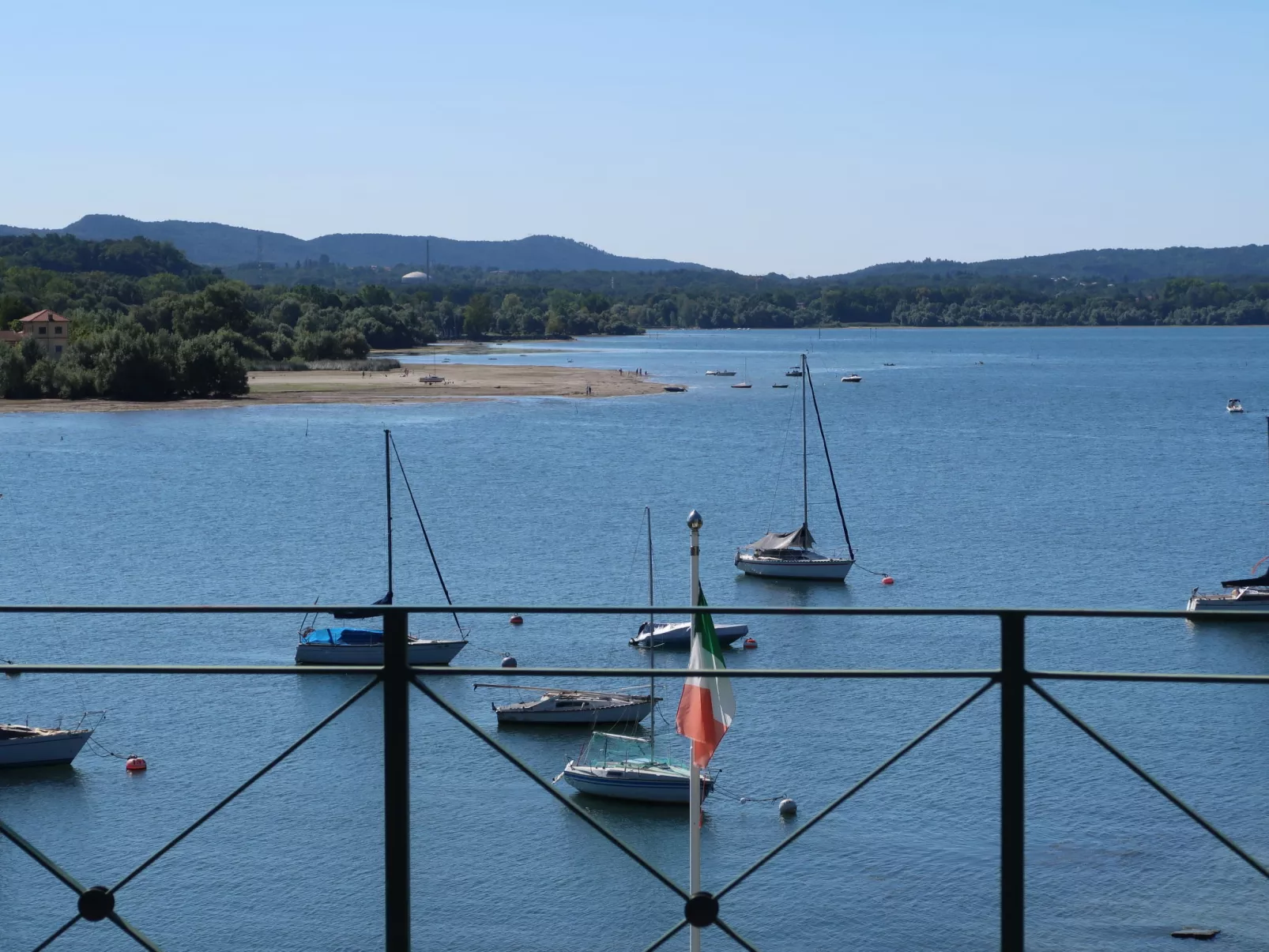 Casa sul lago di Lea-Area