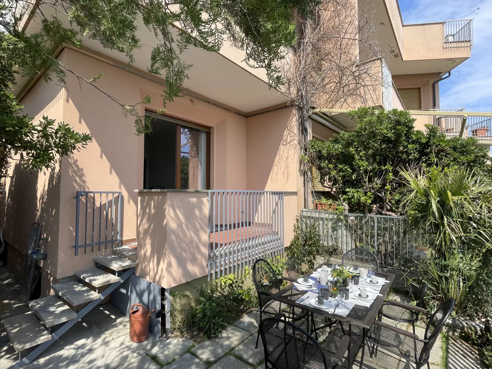 Casa Clio-Outside