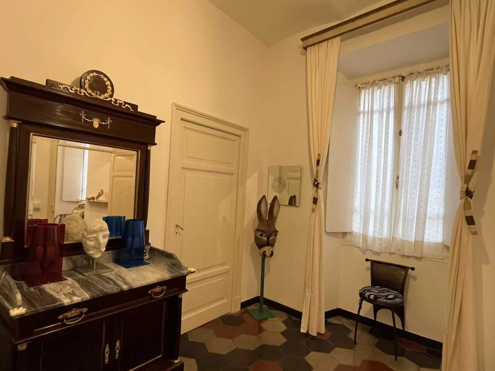Torre Antica-Inside
