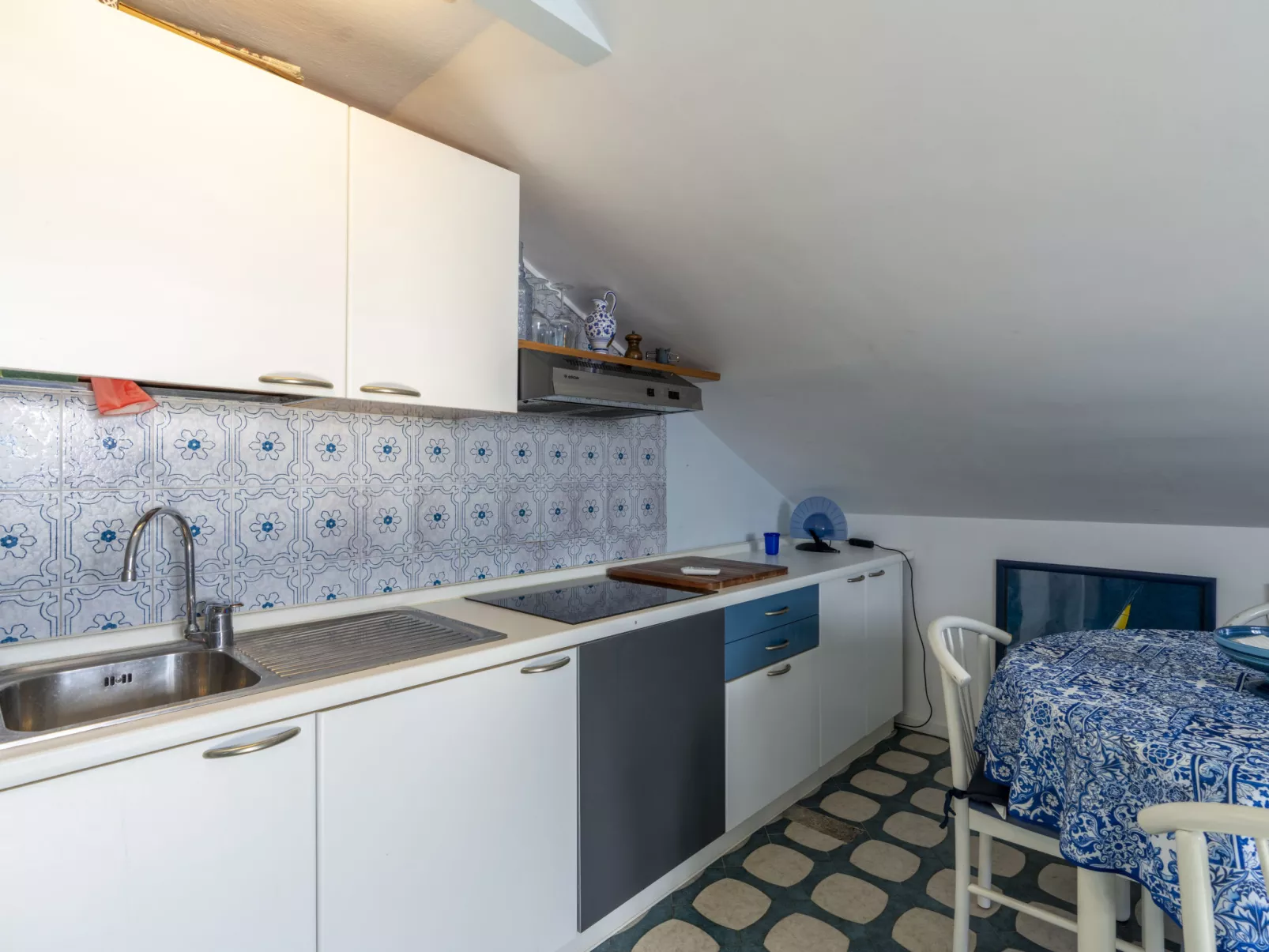 Attic Beach-Inside