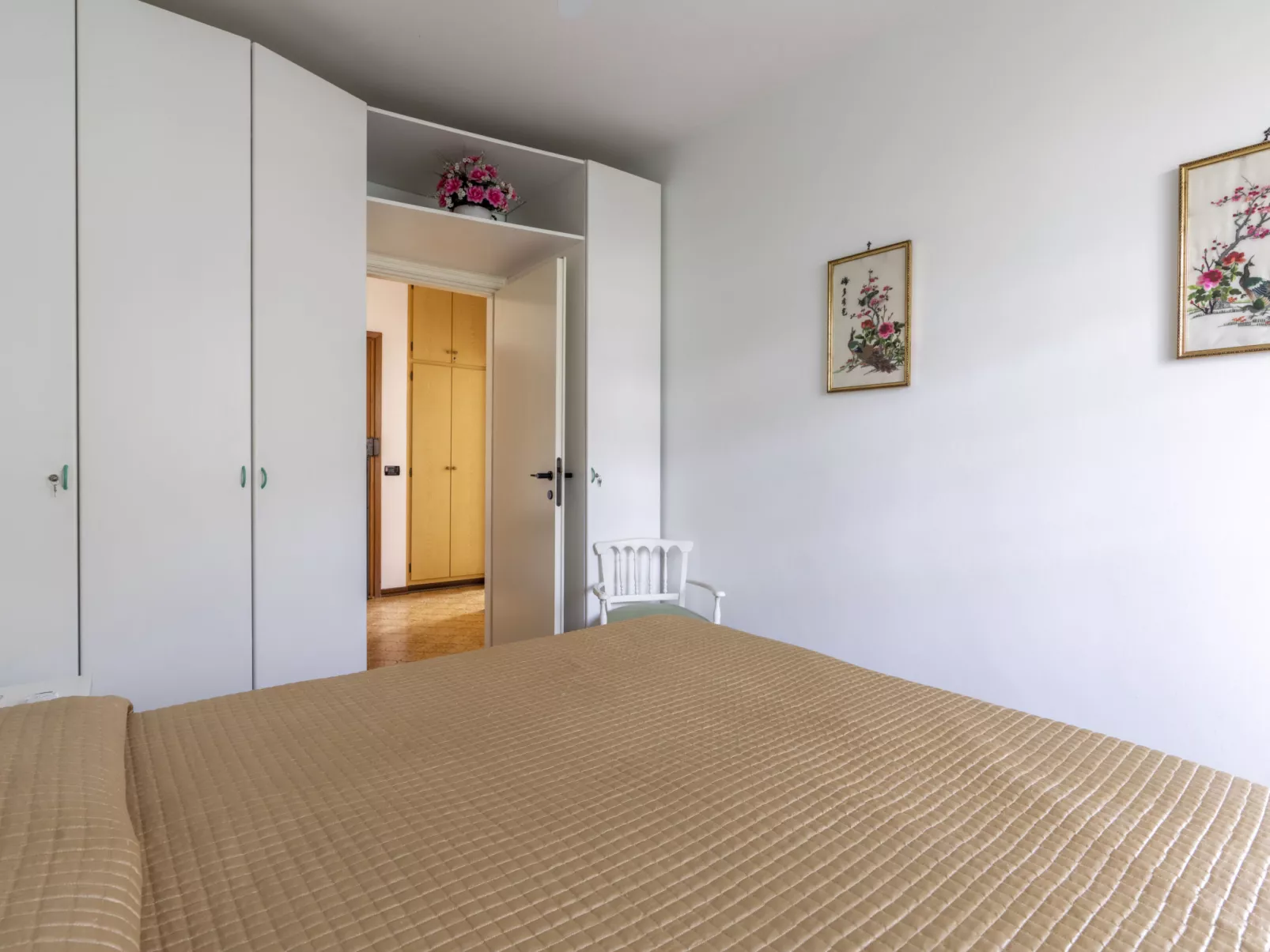 Paradiso tra gli Ulivi-Inside