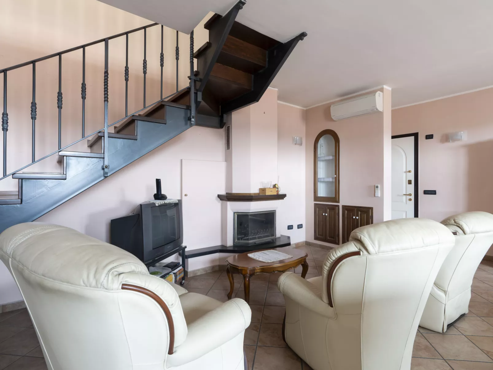 Villa Fontana Vecchia-Inside