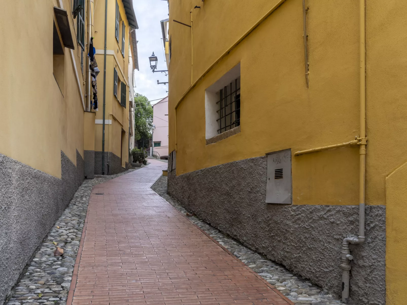 La Santa-Outside