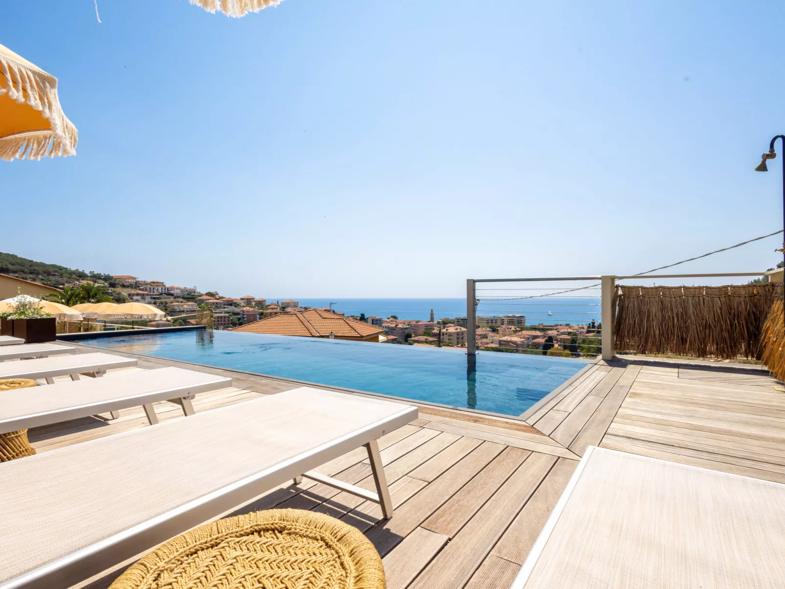Casa Mia 4-Outside