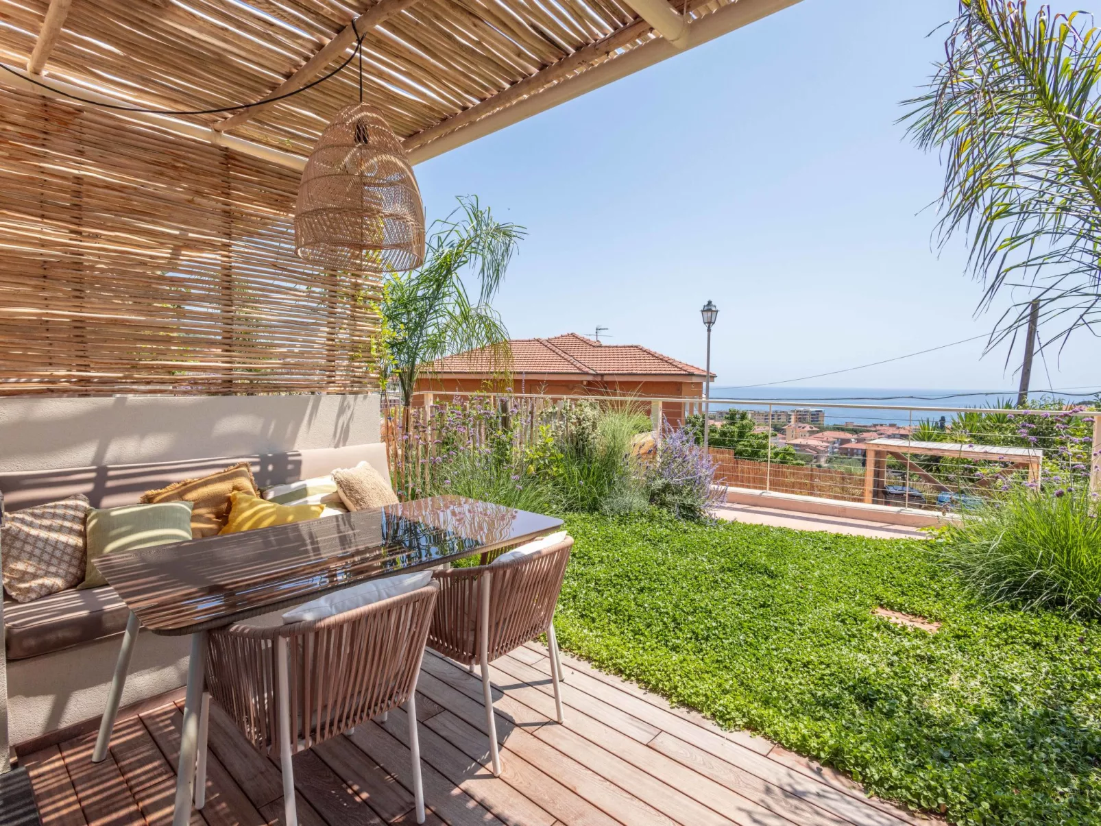 Casa Mia 4-Outside