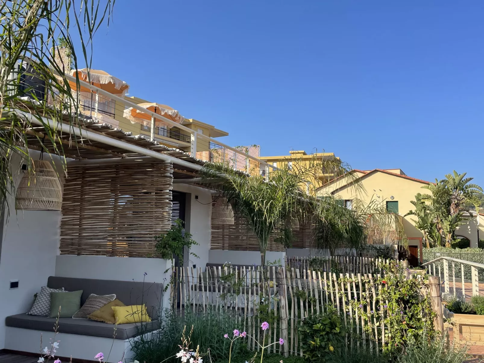 Casa Mia 3-Outside