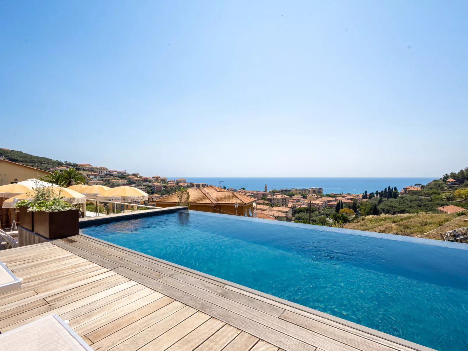 Casa Mia 3-Outside