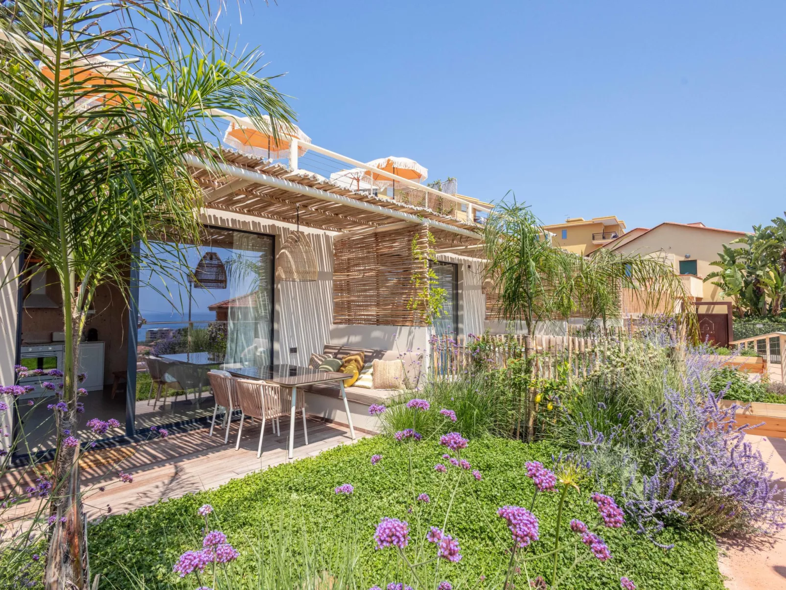 Casa Mia 3-Outside