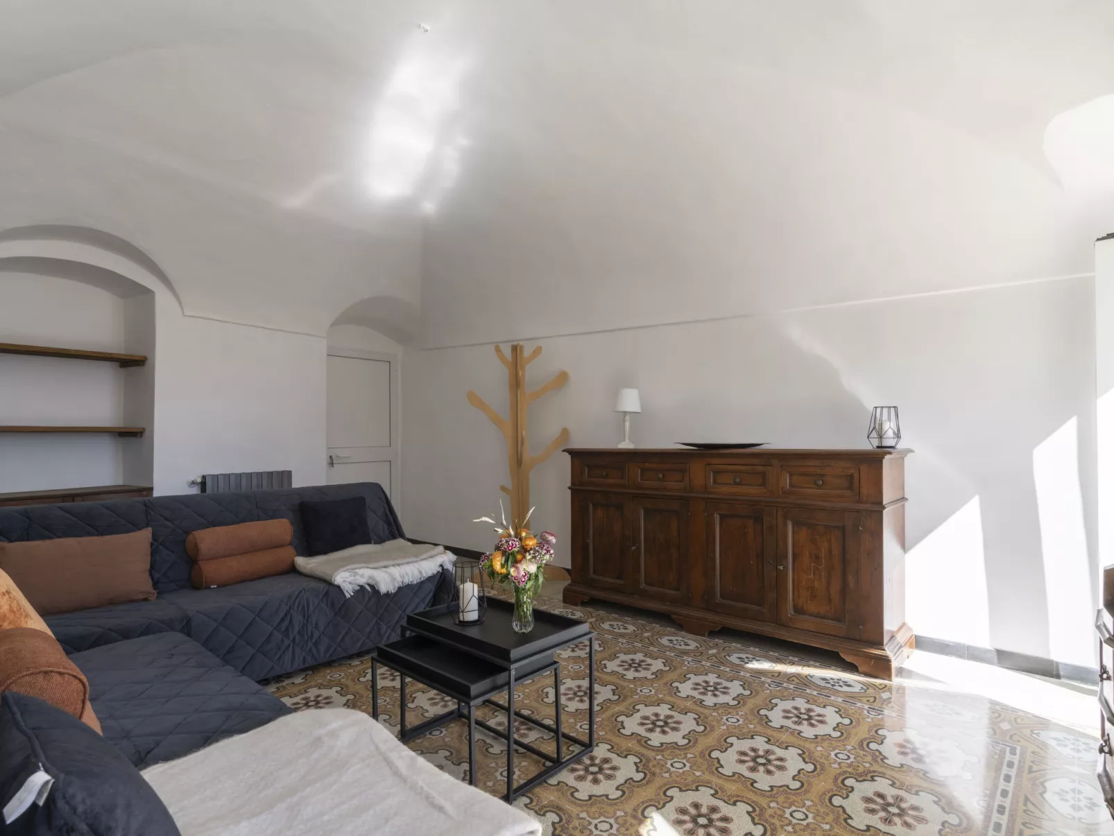 Raineri House-Inside