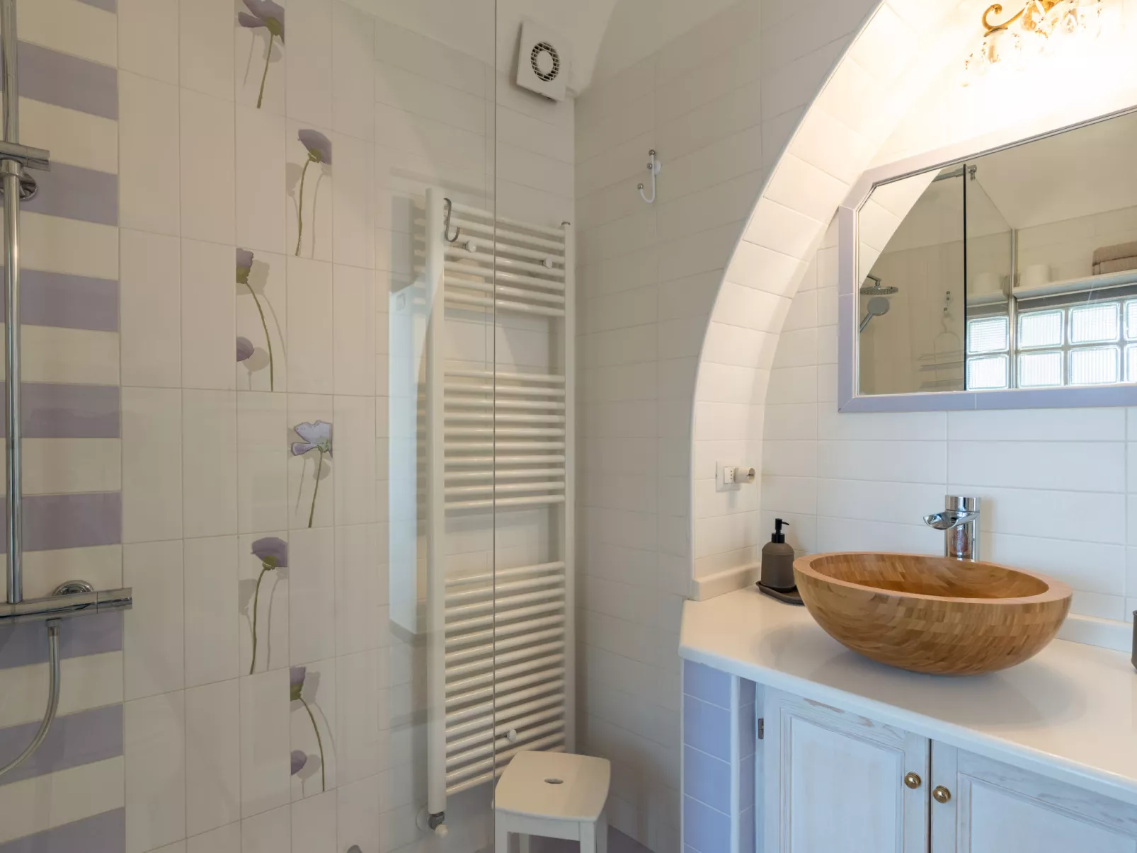 Raineri House-Inside