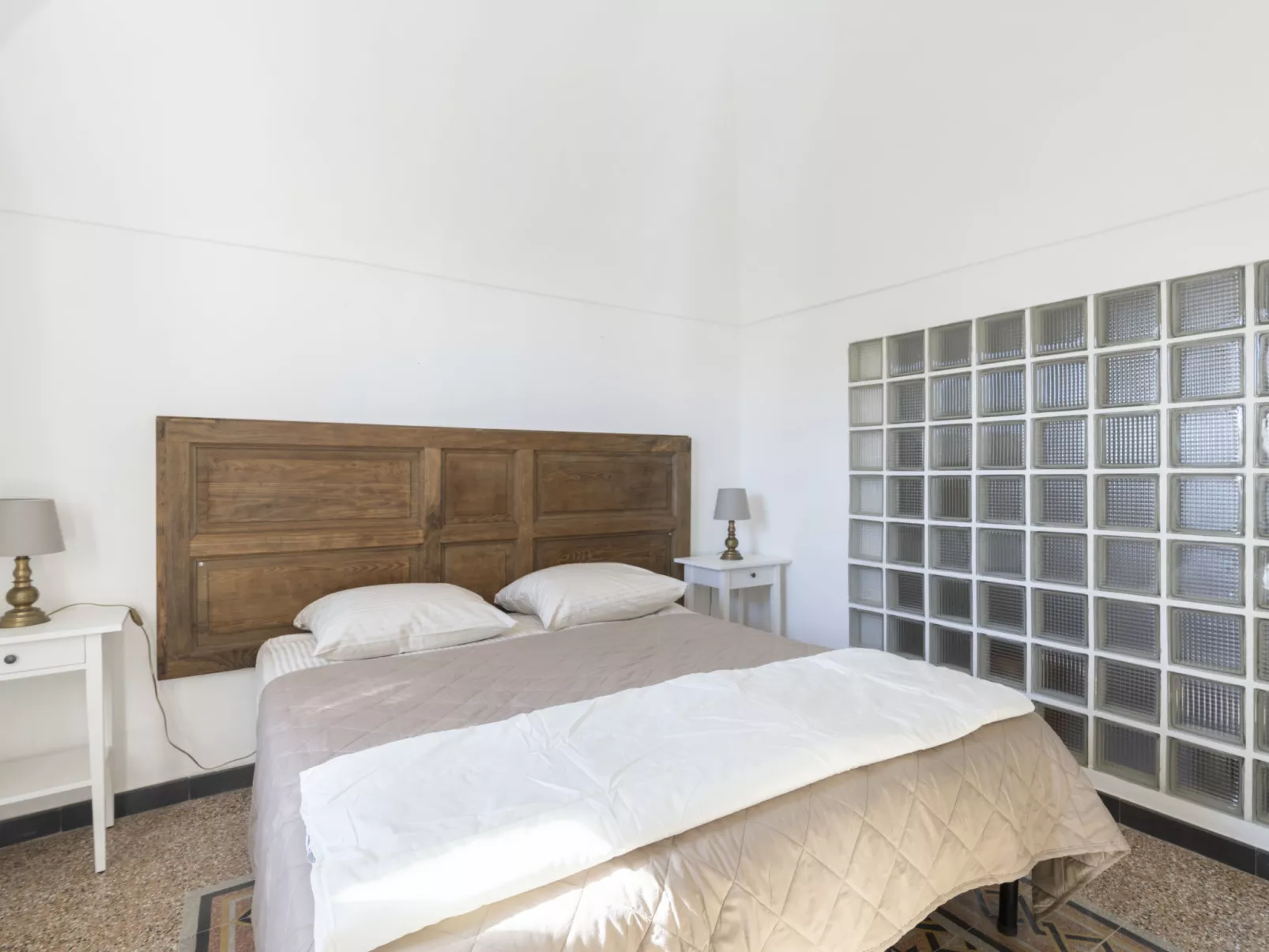 Raineri House-Inside