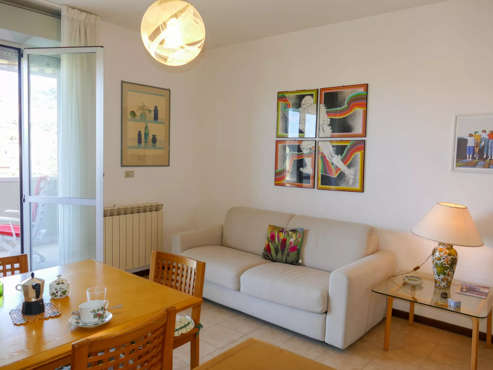 Home Sweet Home-Dedans