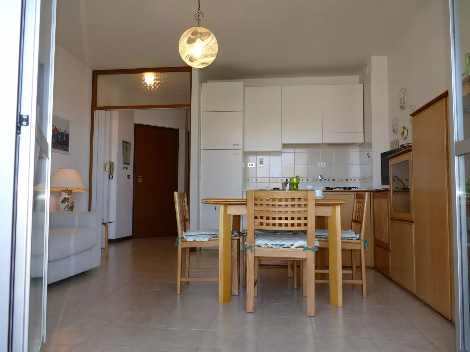 Home Sweet Home-Dedans