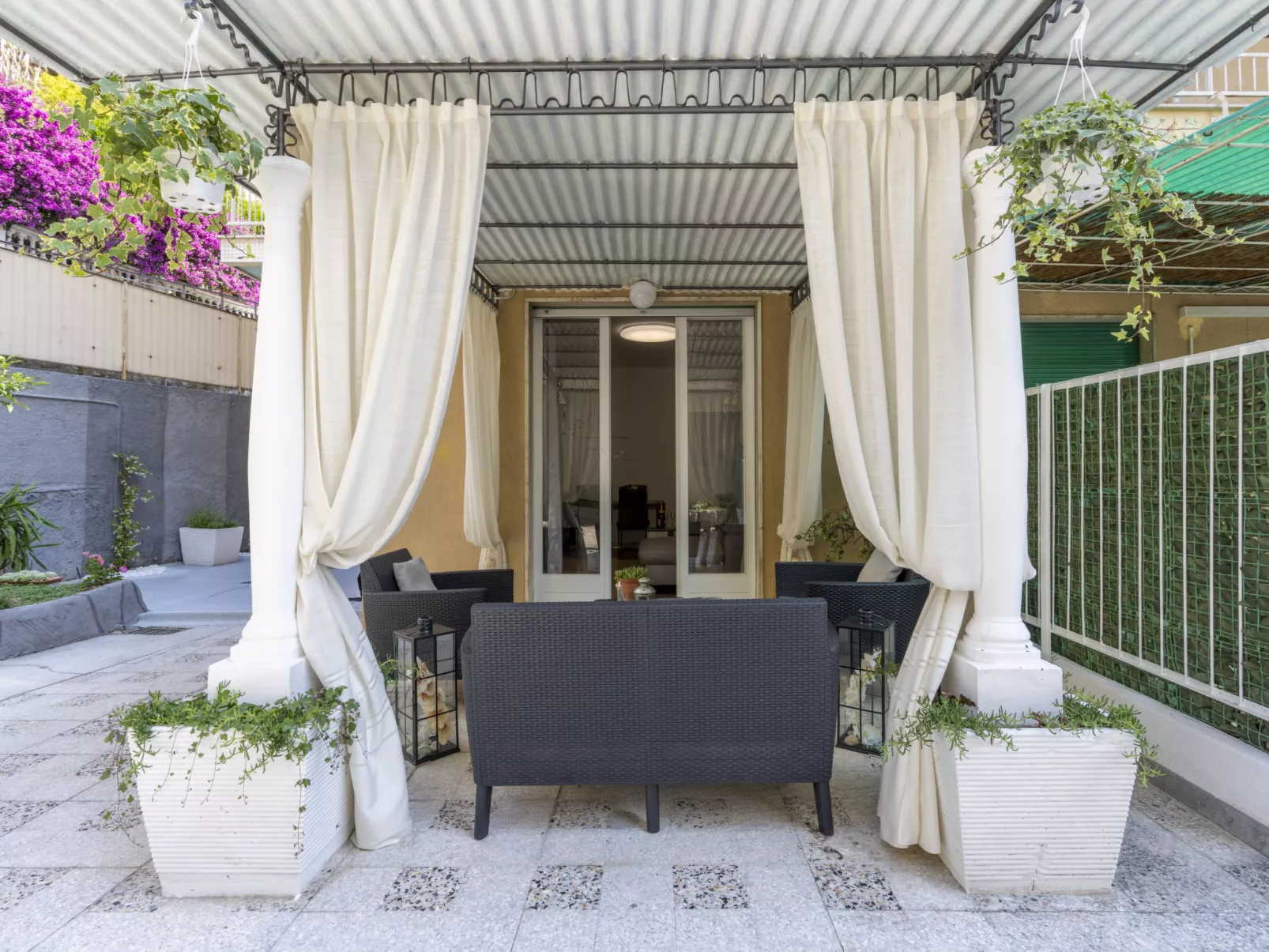 Giardino al Mare-Outside