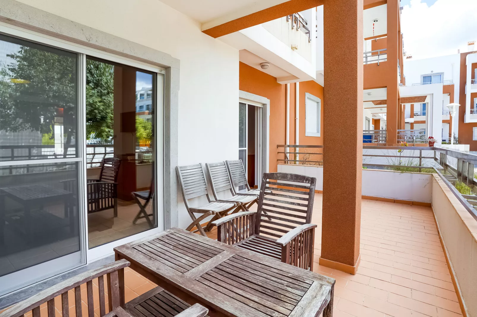 Caracol-Exterior summer