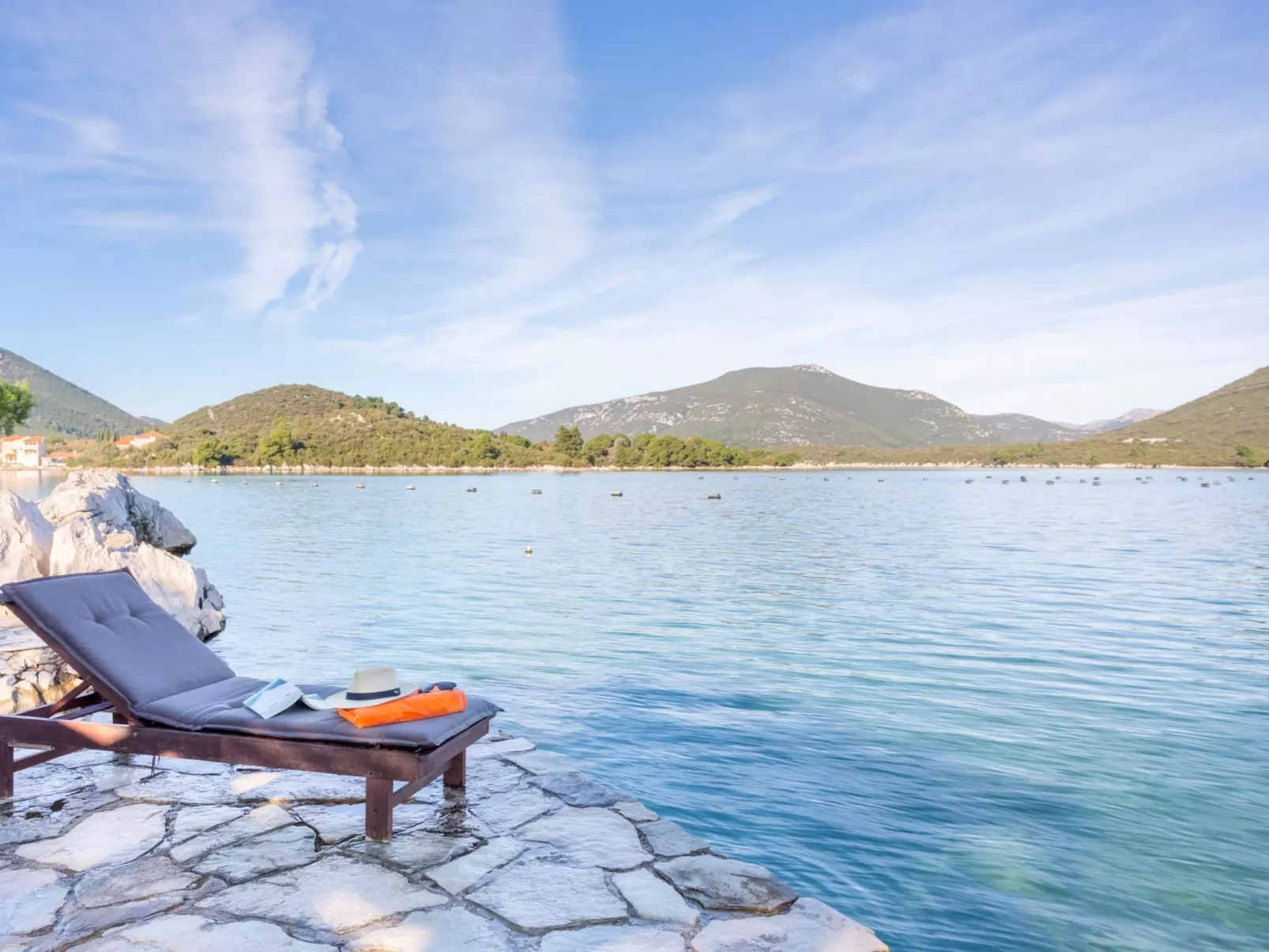Waterfront Oasis-Outside