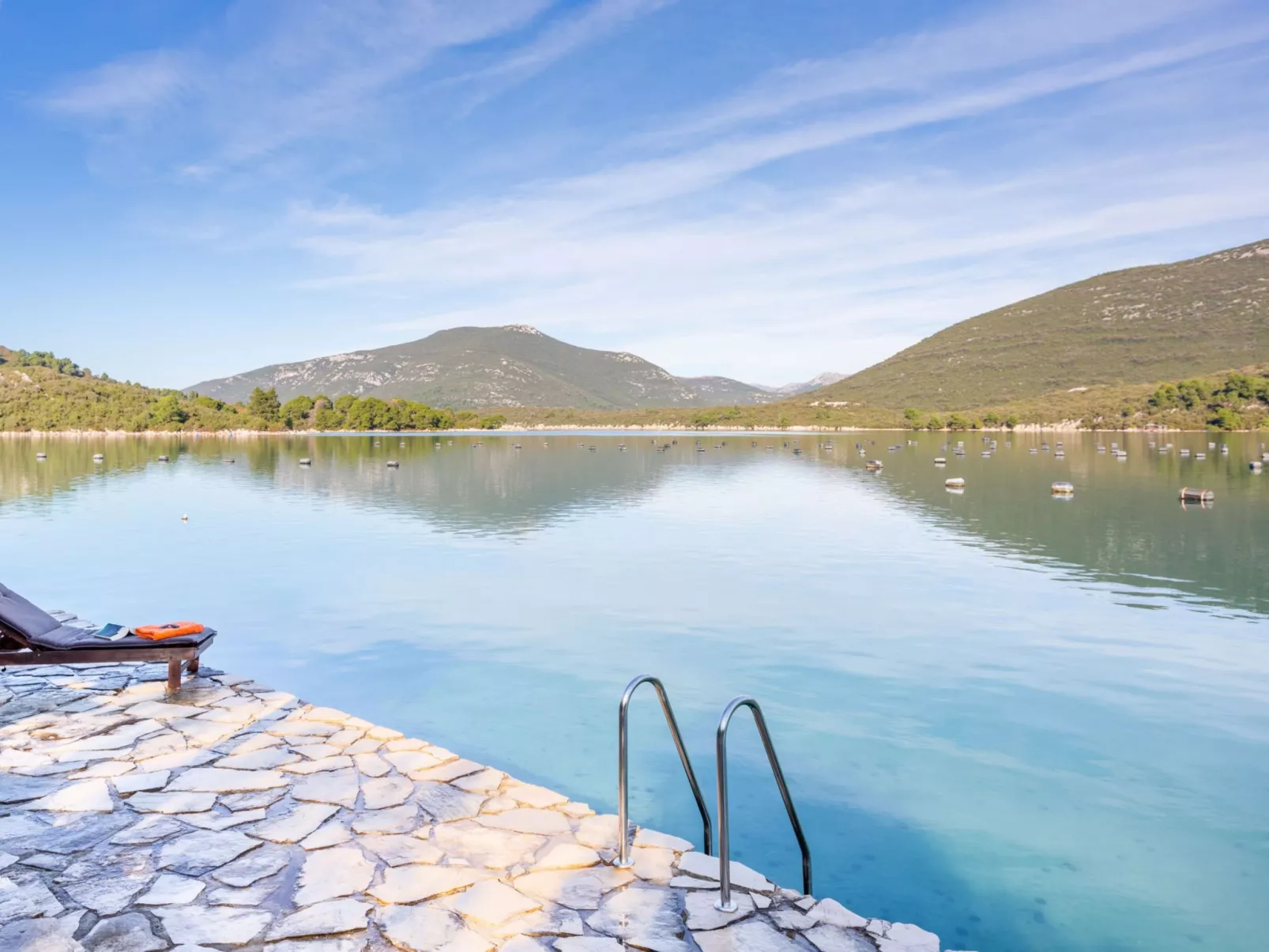 Waterfront Oasis-Outside