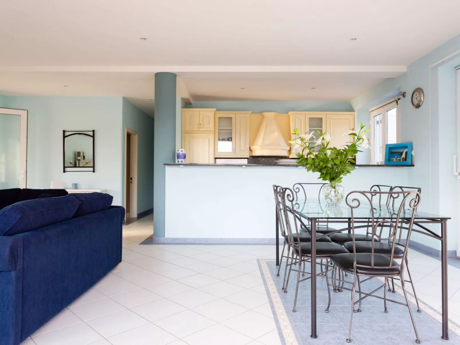Waterfront Oasis-Inside