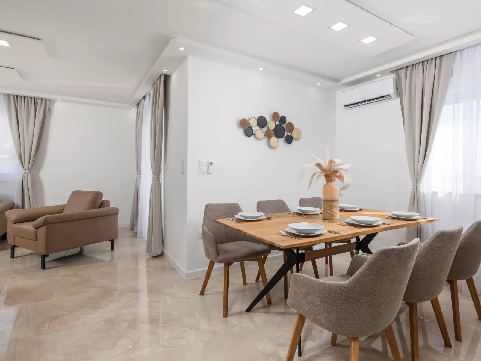 Villa Lea-Inside