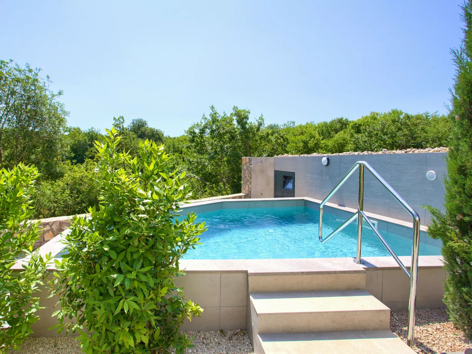 Jerini Estate-Outside