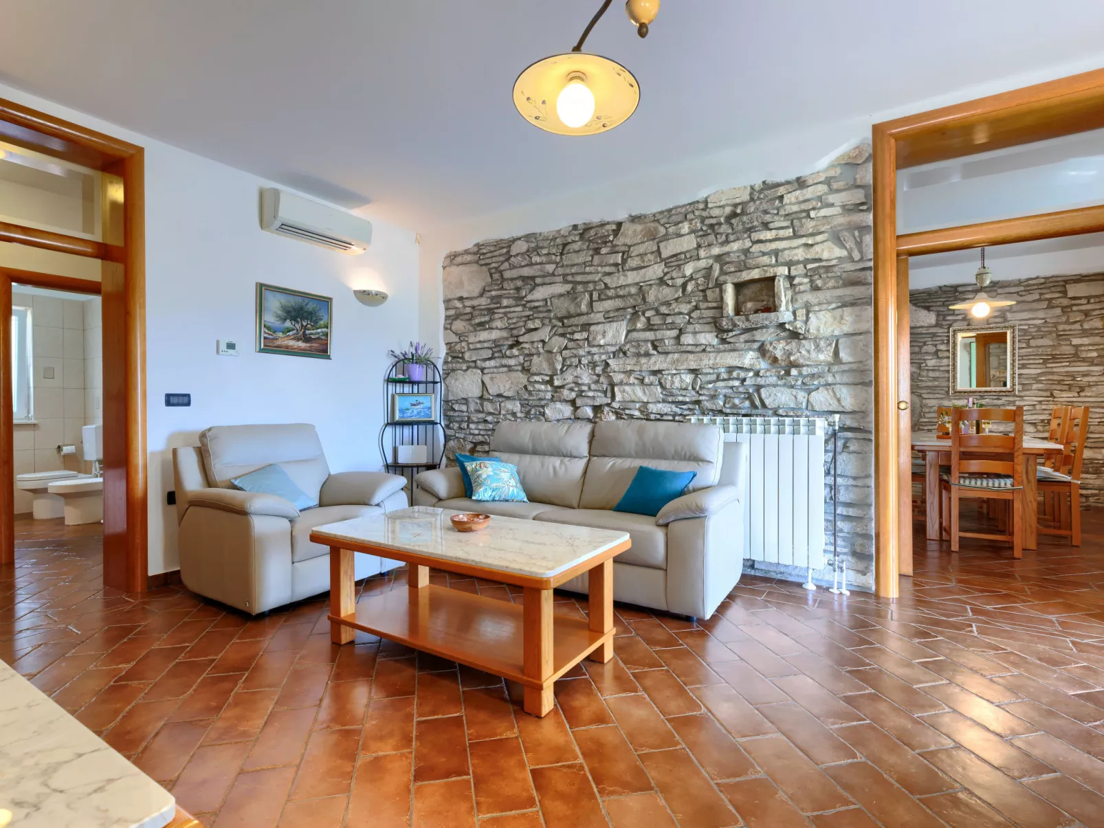 Villa Dina-Dedans