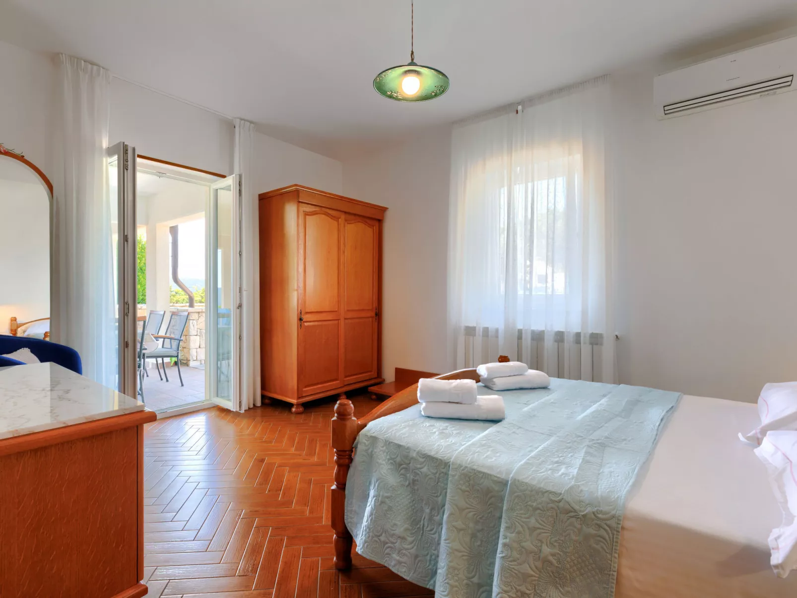 Villa Dina-Dedans