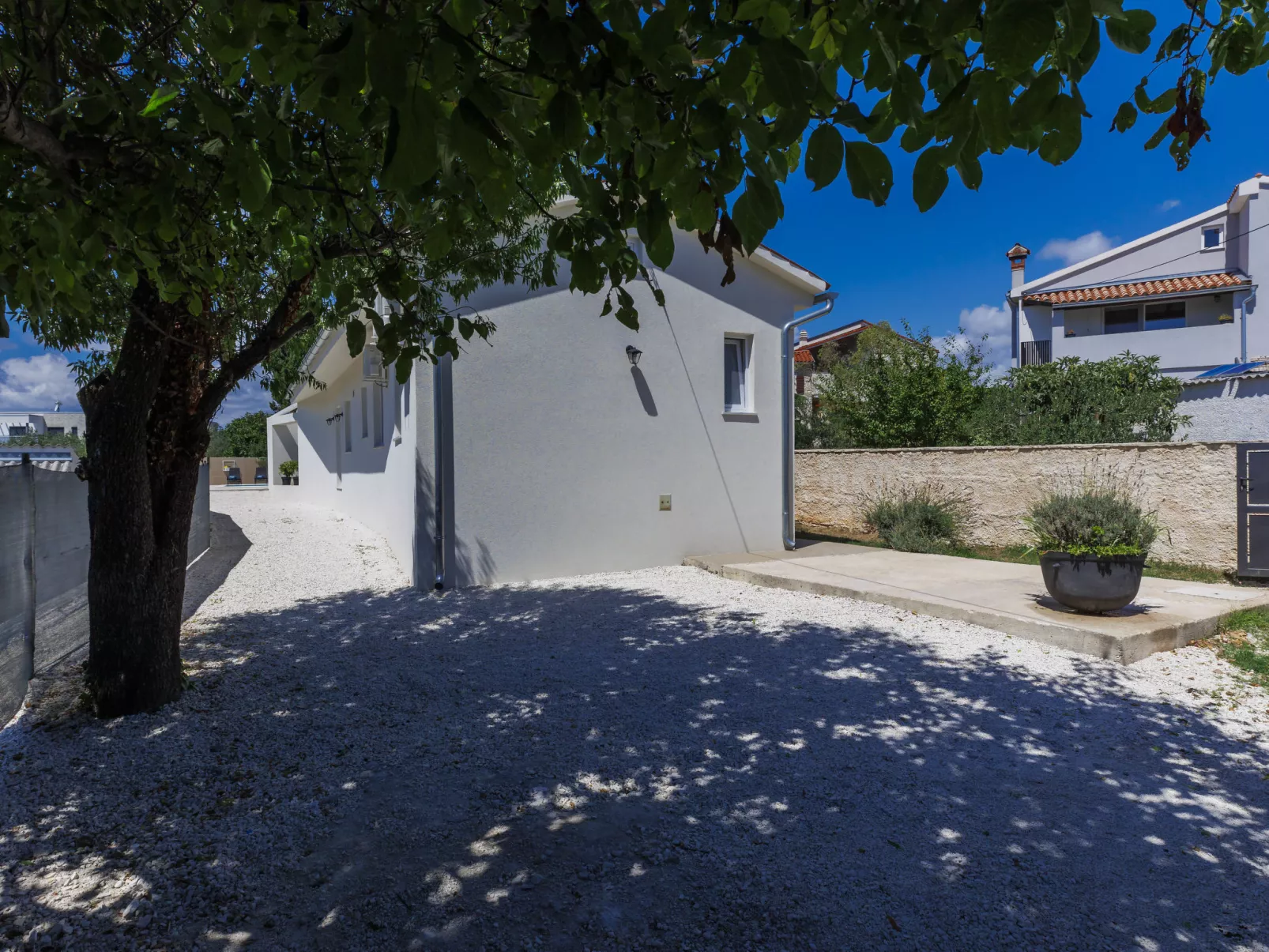 Noce-Dehors