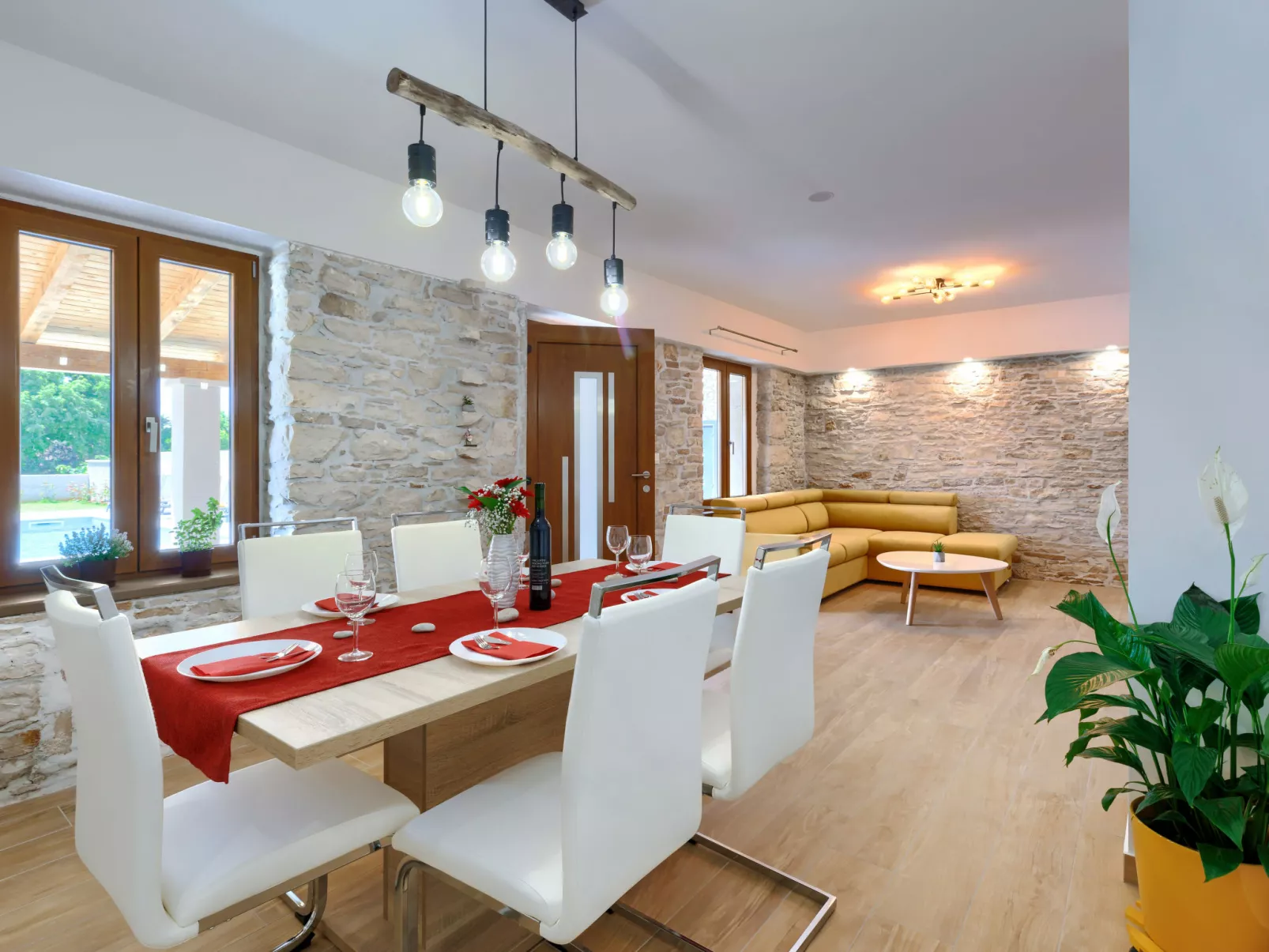 Stara hiža-Inside