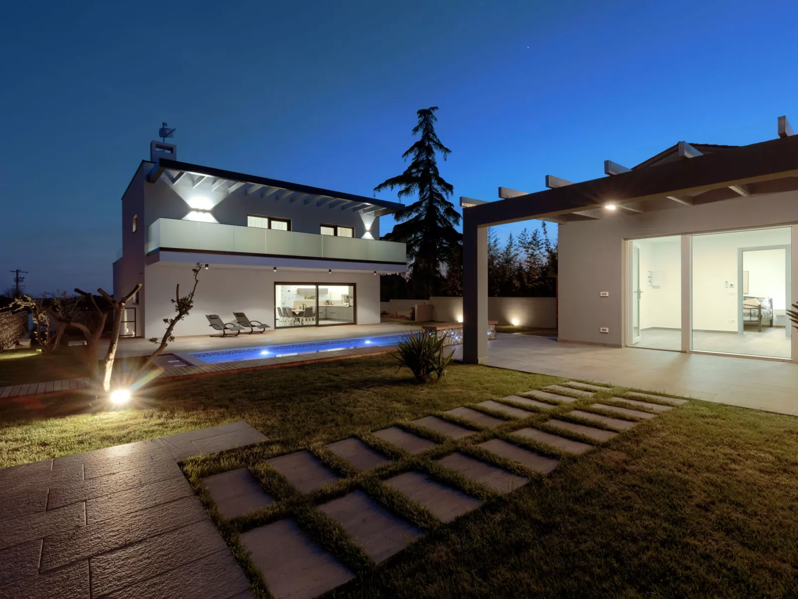 Villa Dora-Outside