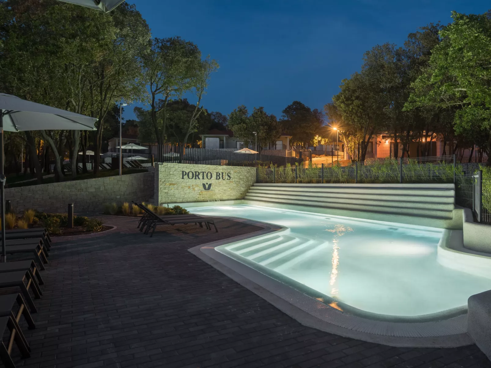 Luxury Bay Villa with private hot tub-Draußen