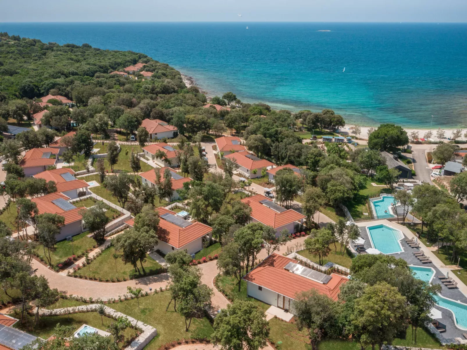 Luxury Bay Villa with private hot tub-Draußen