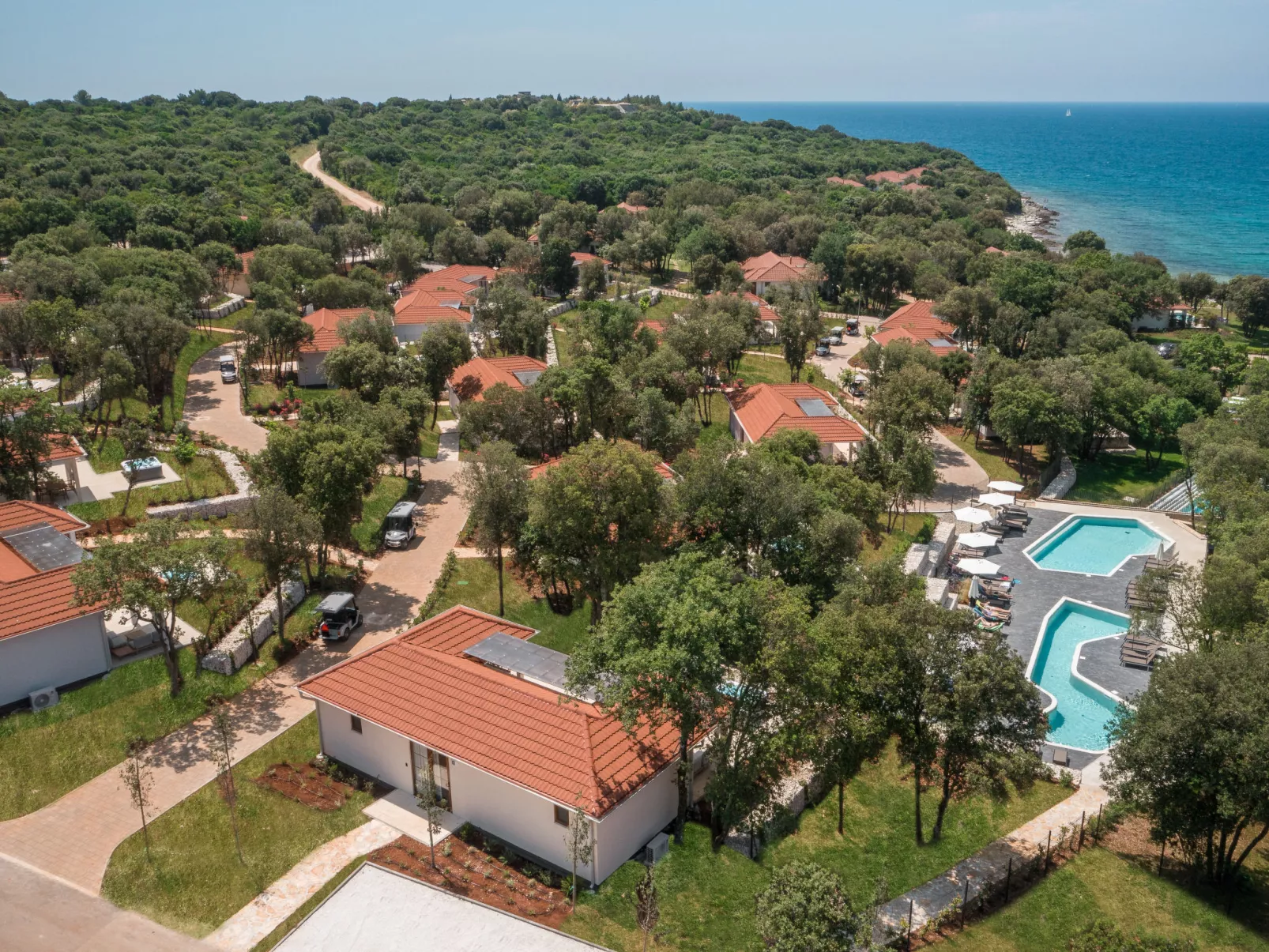 Luxury Bay Villa with private hot tub-Dehors