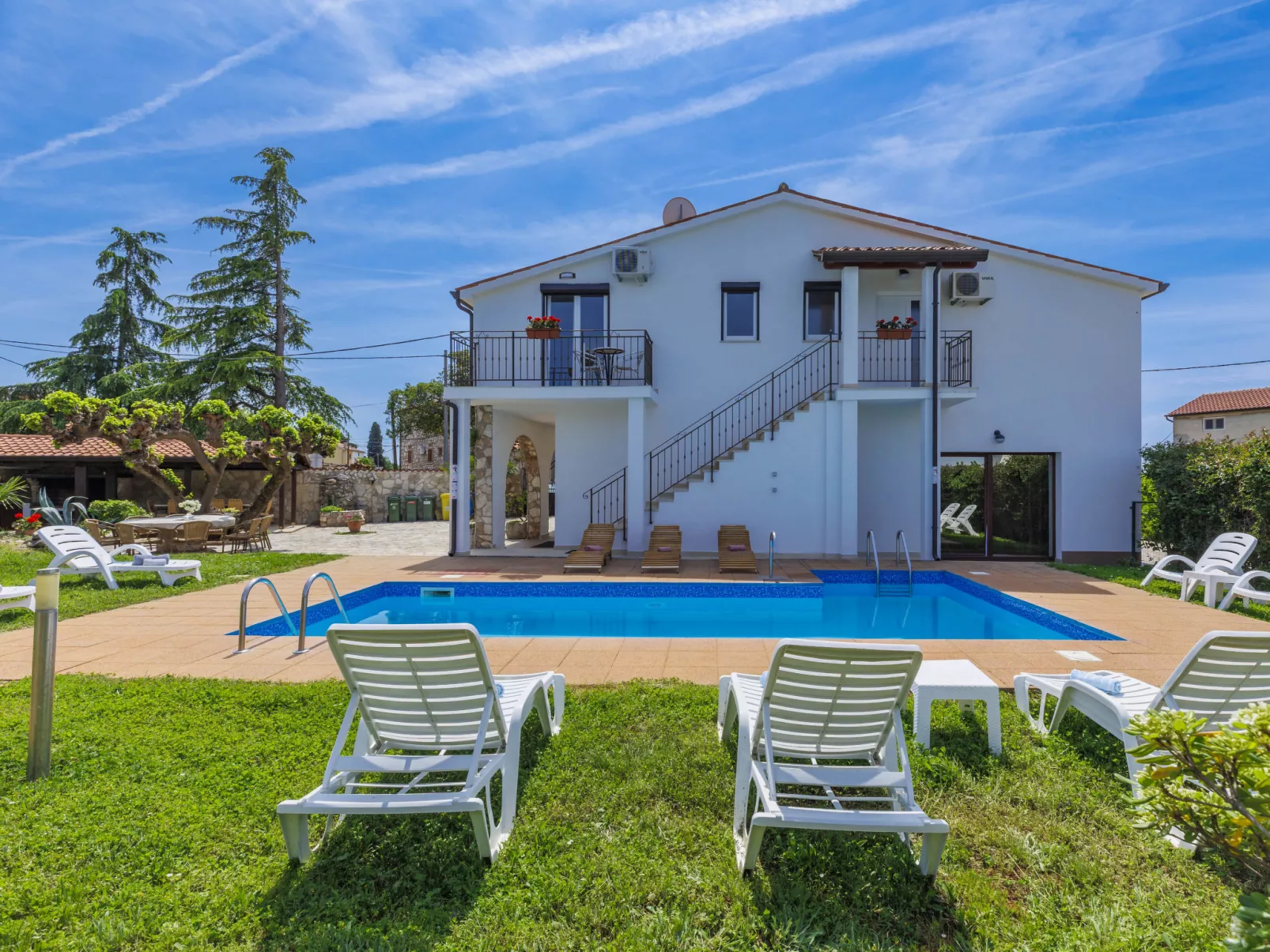 Villa Moj Mir-Outside