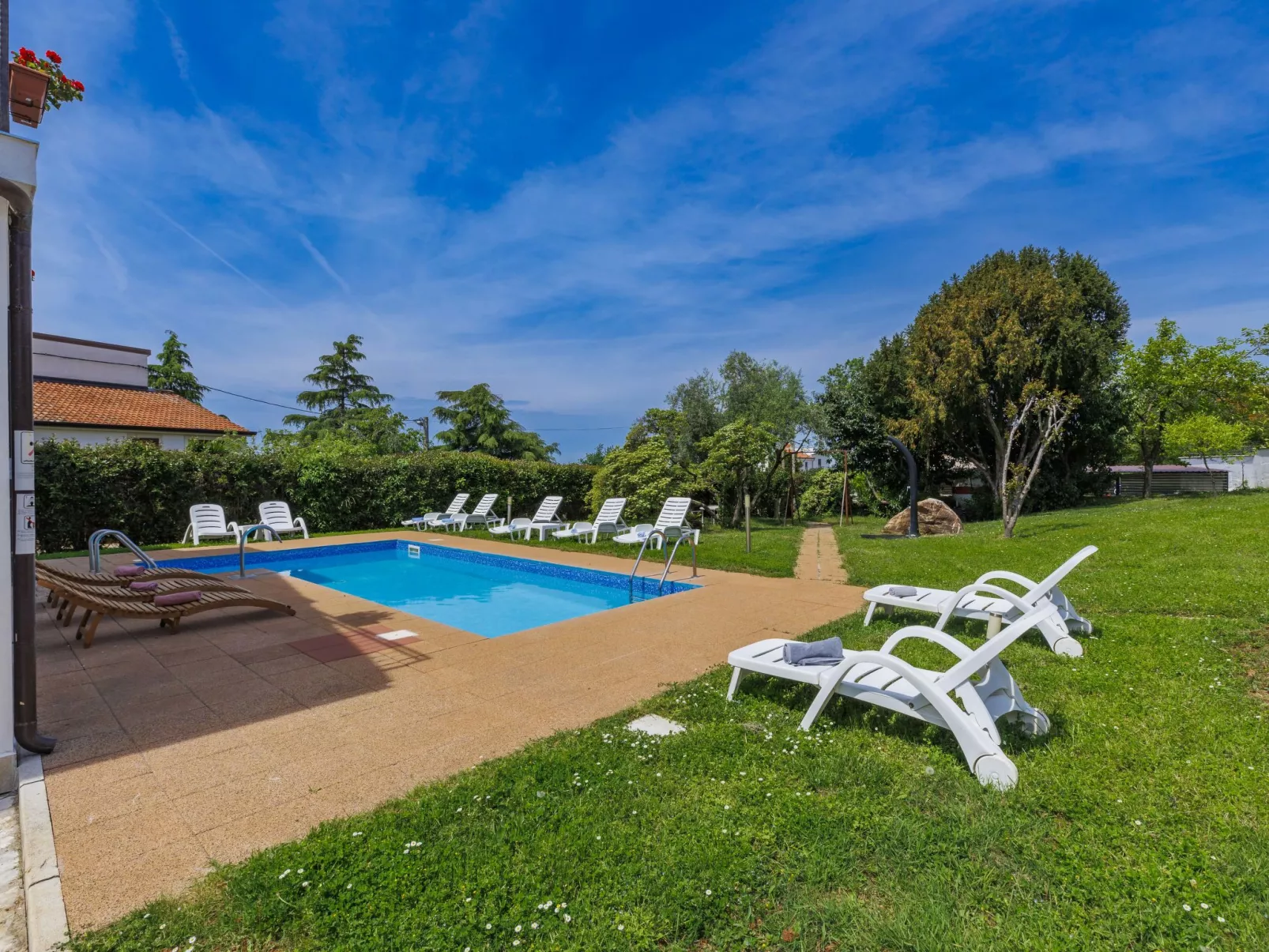 Villa Moj Mir-Outside