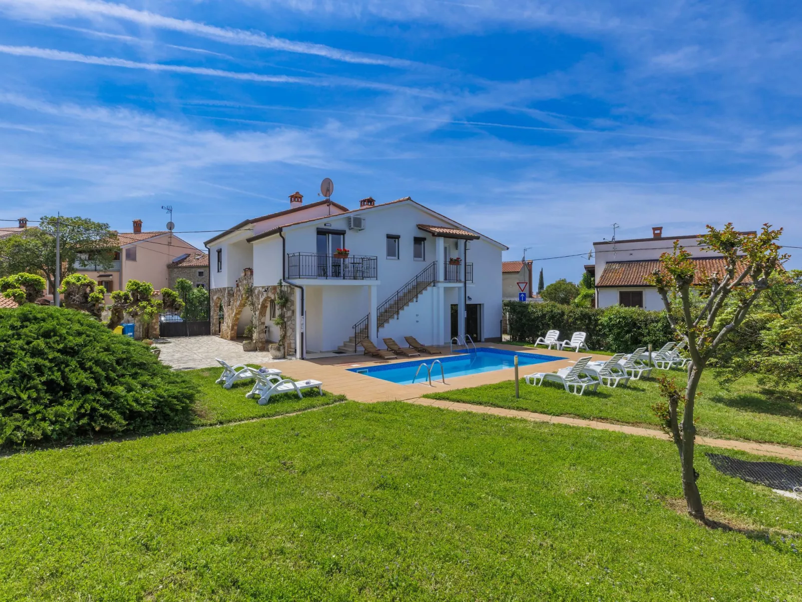 Villa Moj Mir-Outside