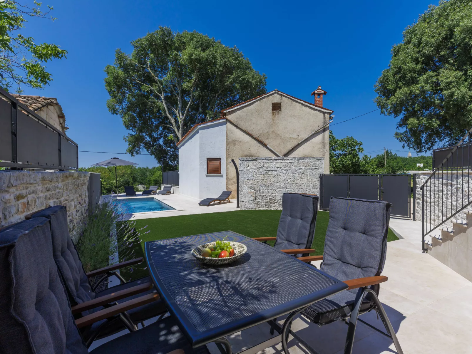 Villa Luca-Outside