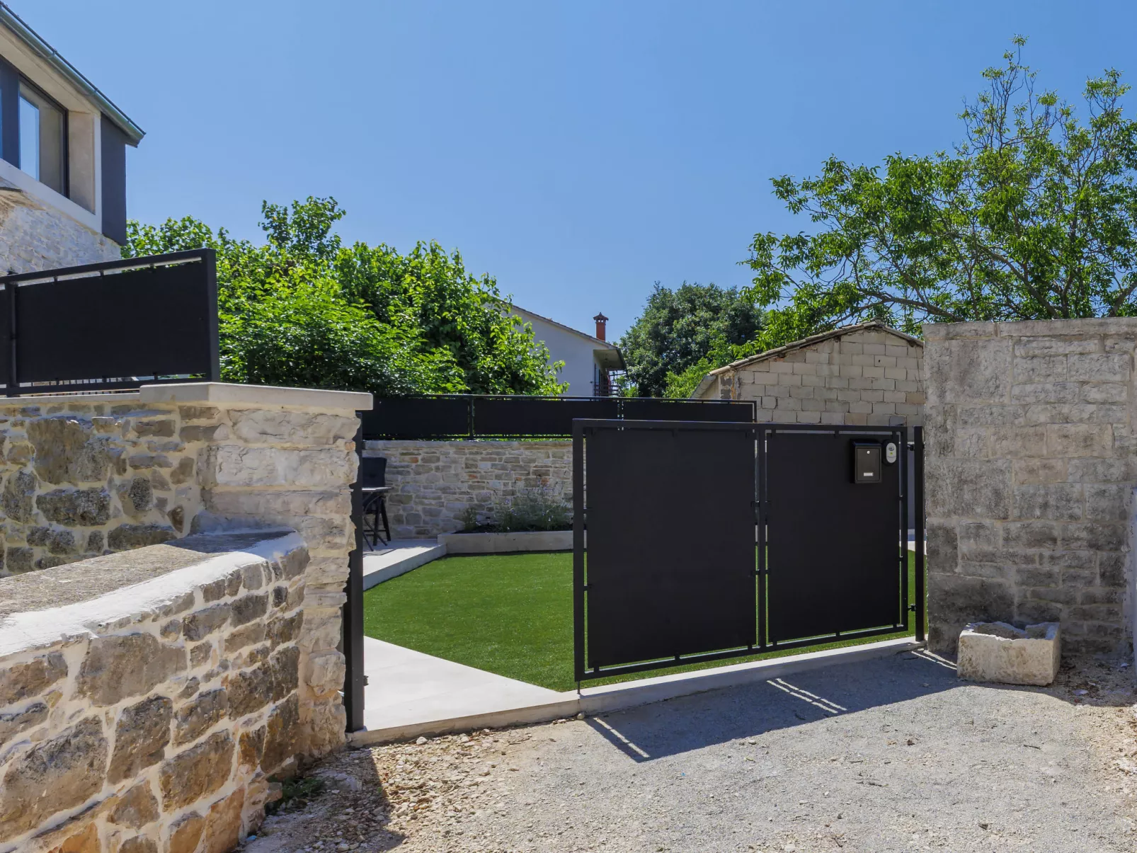 Villa Luca-Outside