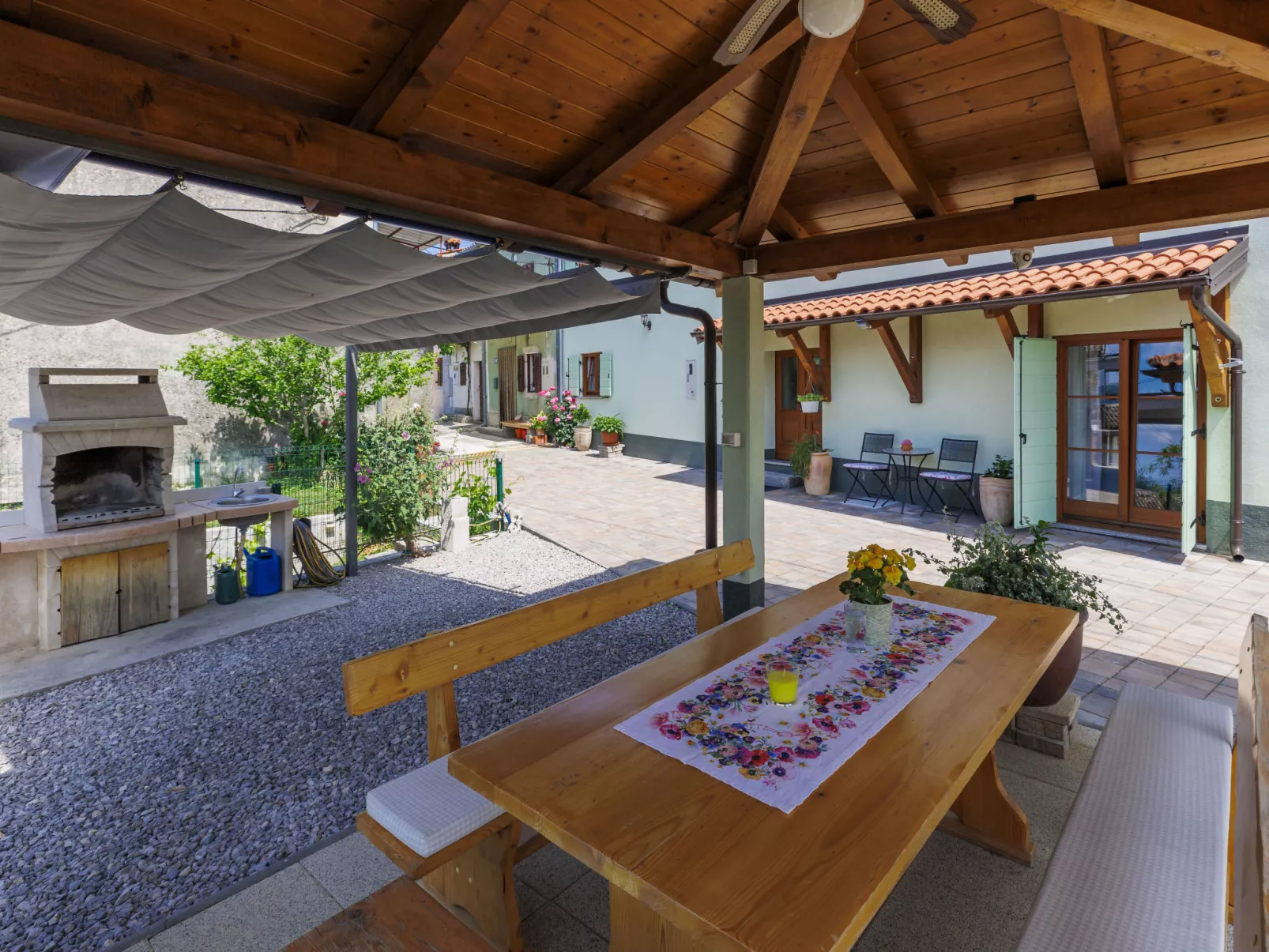 Villa Nicolara-Outside