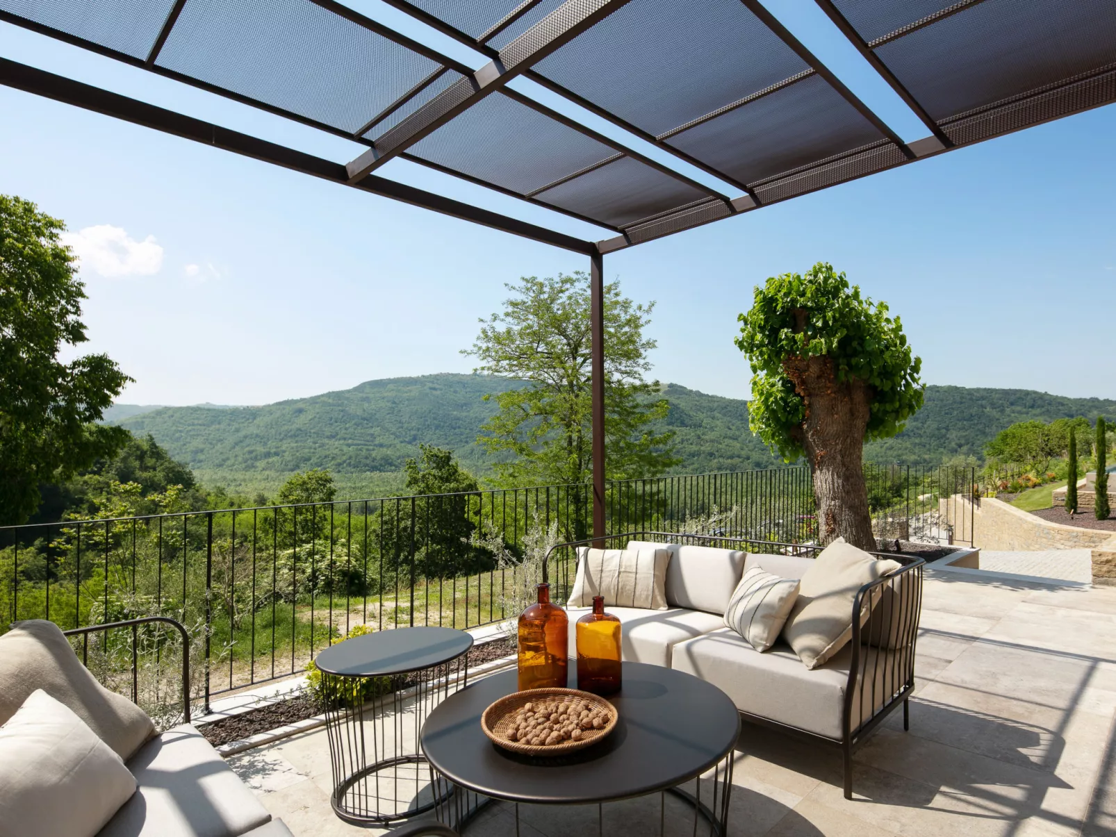 Panorama del Tartufo-Outside