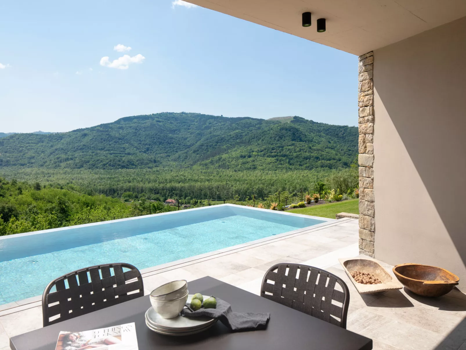 Panorama del Tartufo-Outside