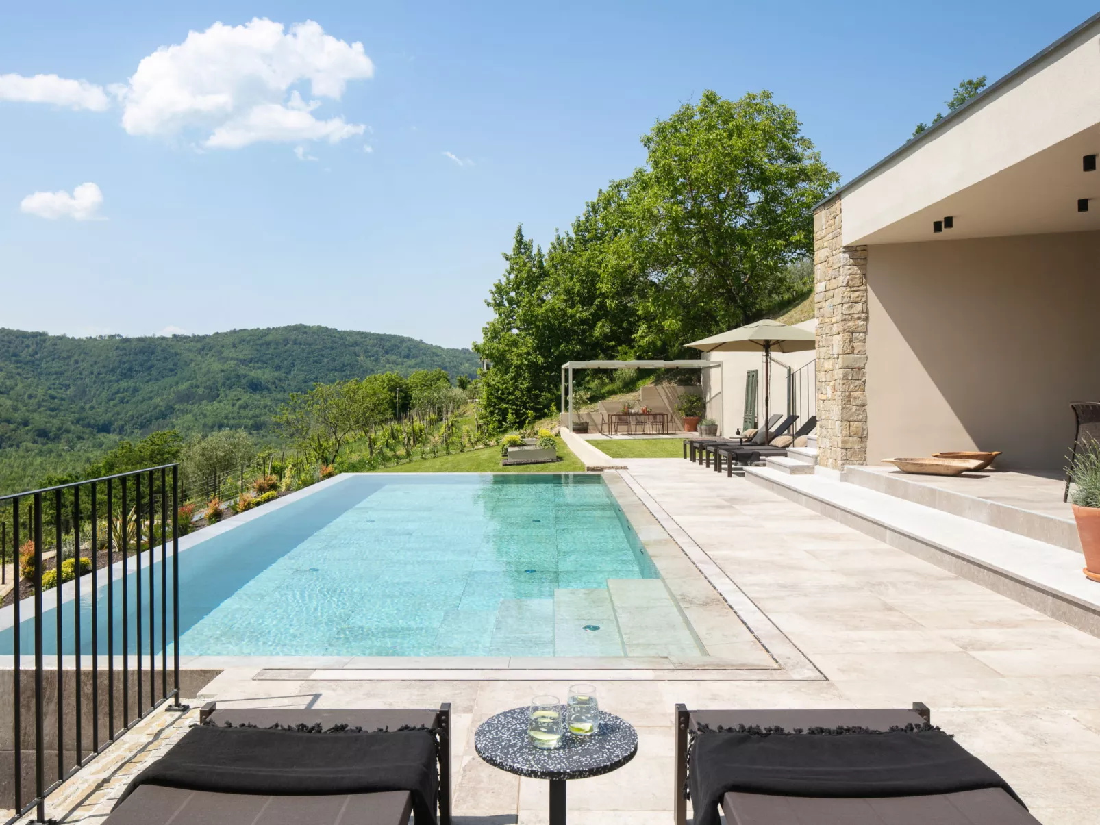 Panorama del Tartufo-Outside