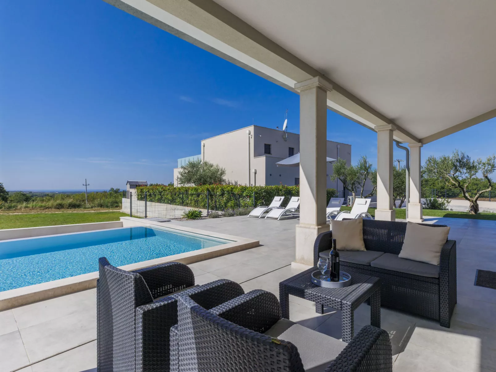 Villa Civitan-Outside