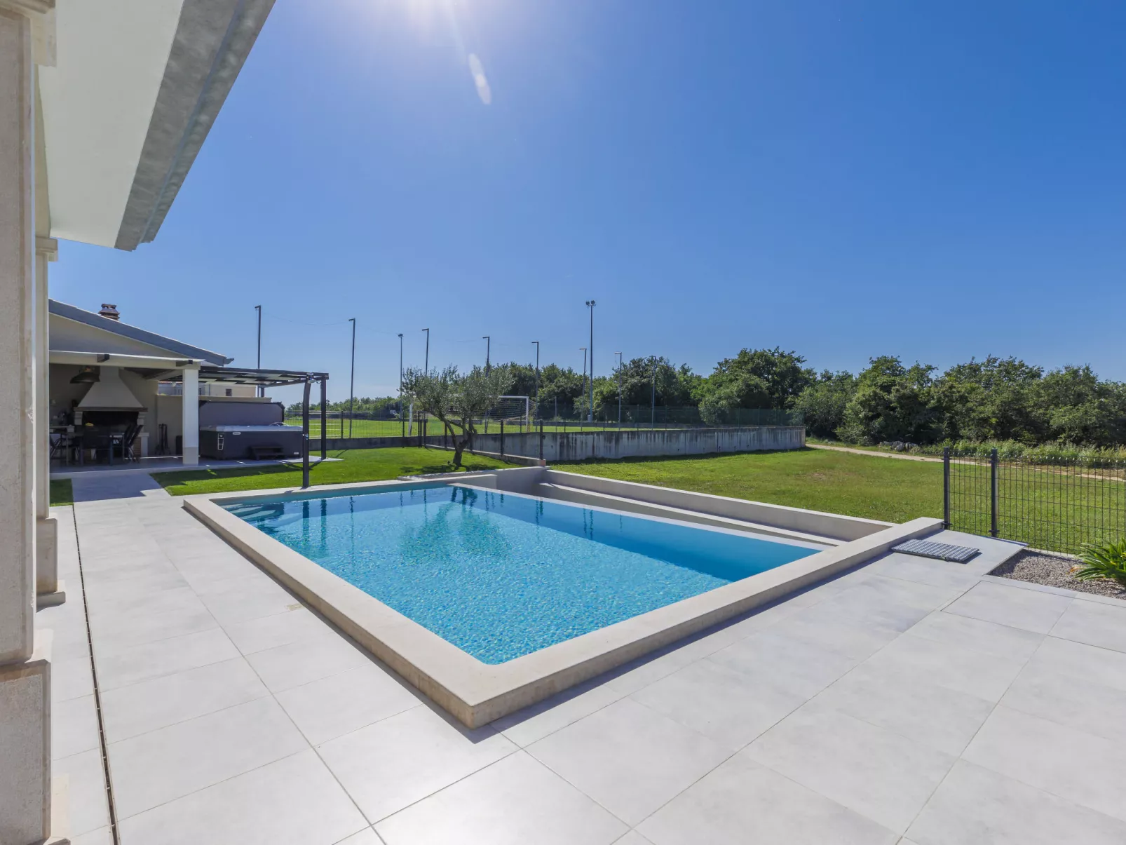 Villa Civitan-Outside
