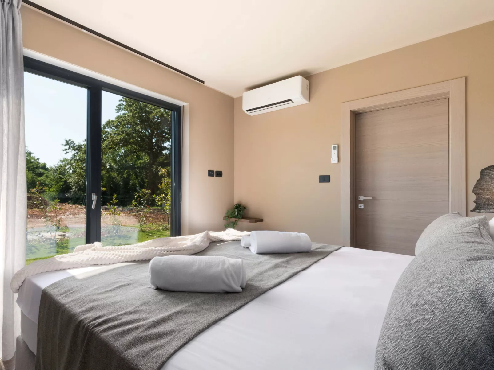 Villa Querchus-Inside