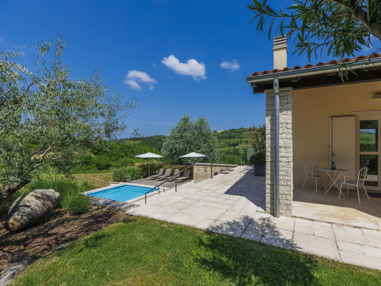 Villa Anita-Outside