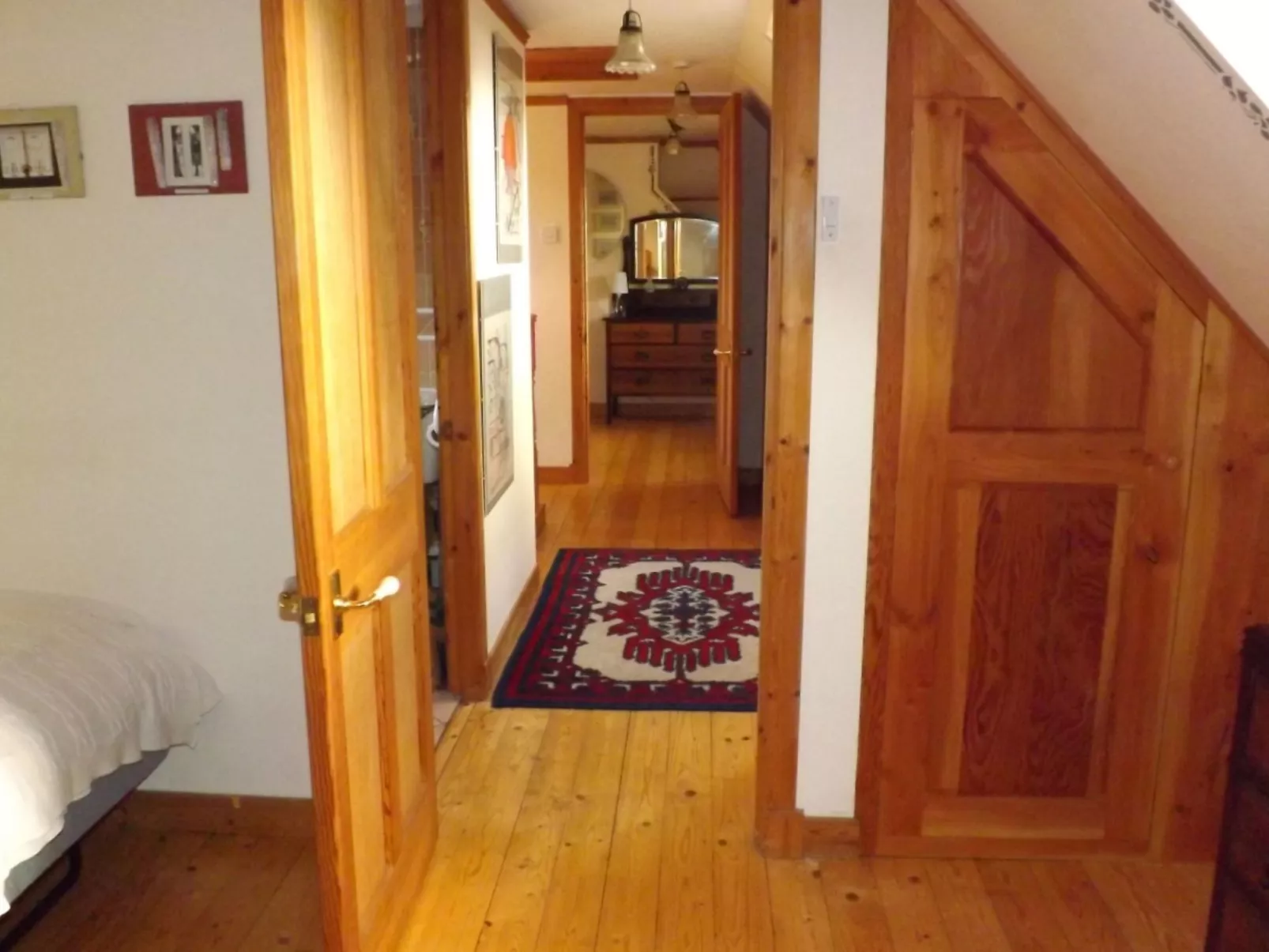 Tarskavaig-Inside