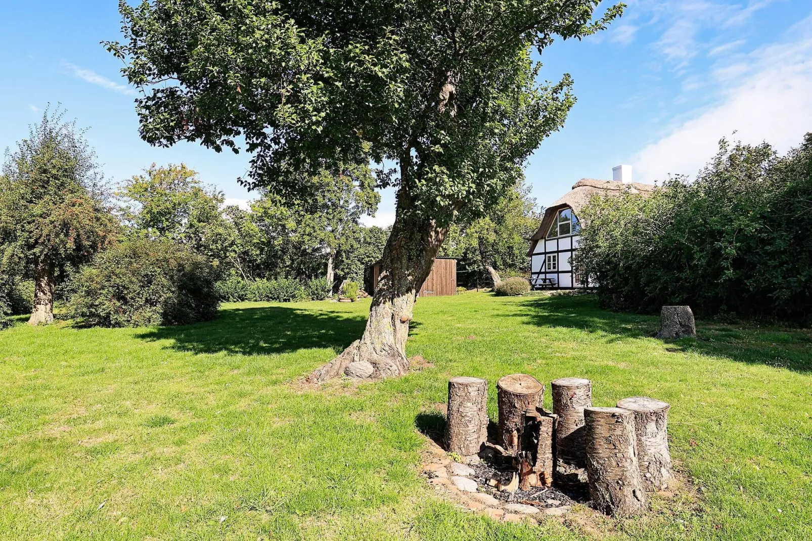 Charmantes renoviertes Ferienhaus -- By Traum Ferienwohnungen-Aussicht