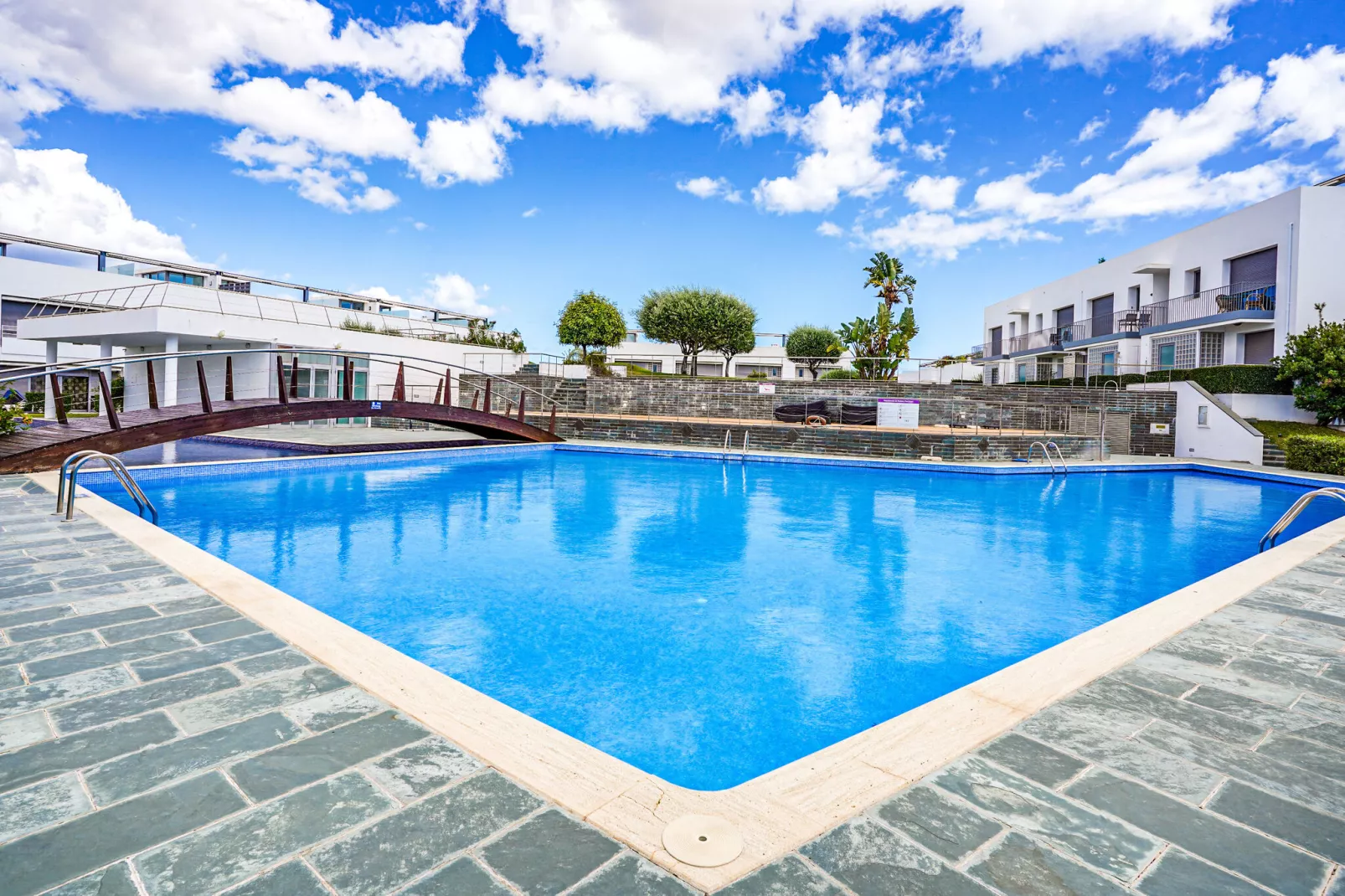 poolofhouse